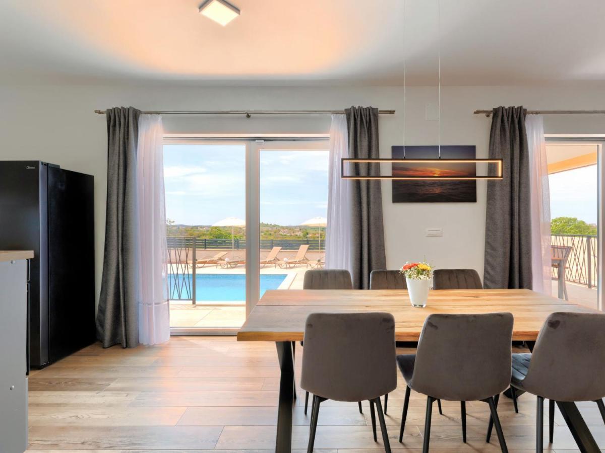 Holiday Home Villa Dora By Interhome Пула Экстерьер фото