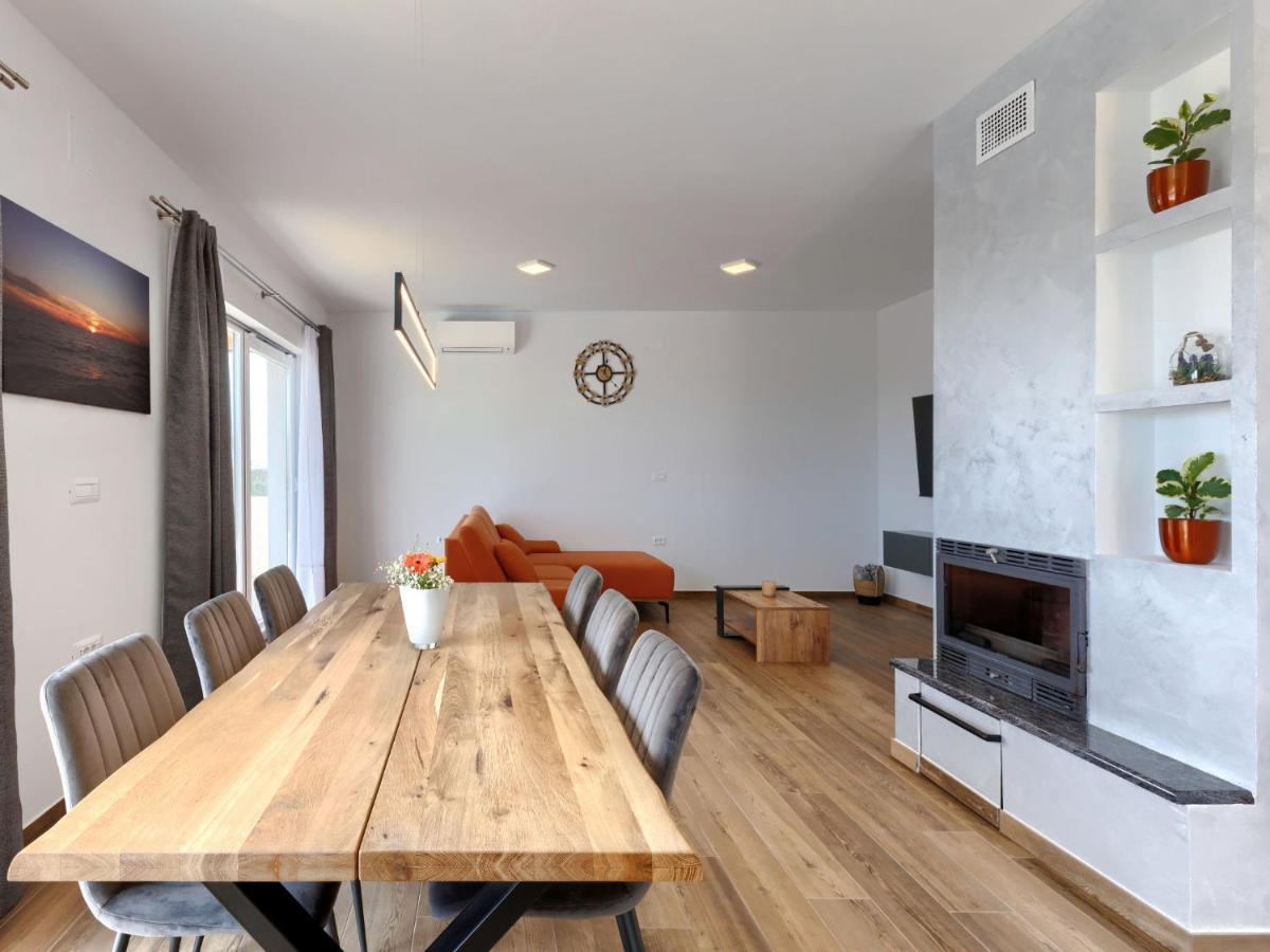 Holiday Home Villa Dora By Interhome Пула Экстерьер фото